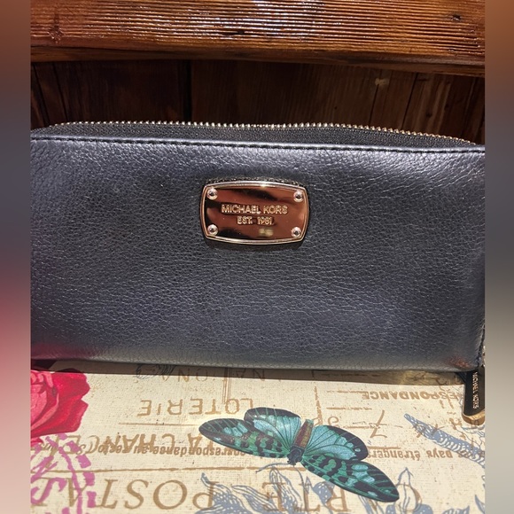 Michael Kors Leather Wallet - Picture 8 of 11